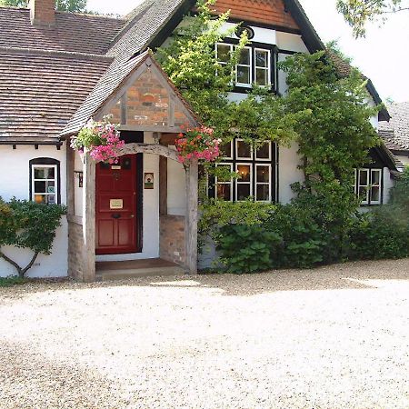 West Lodge Hotel Aylesbury  Esterno foto