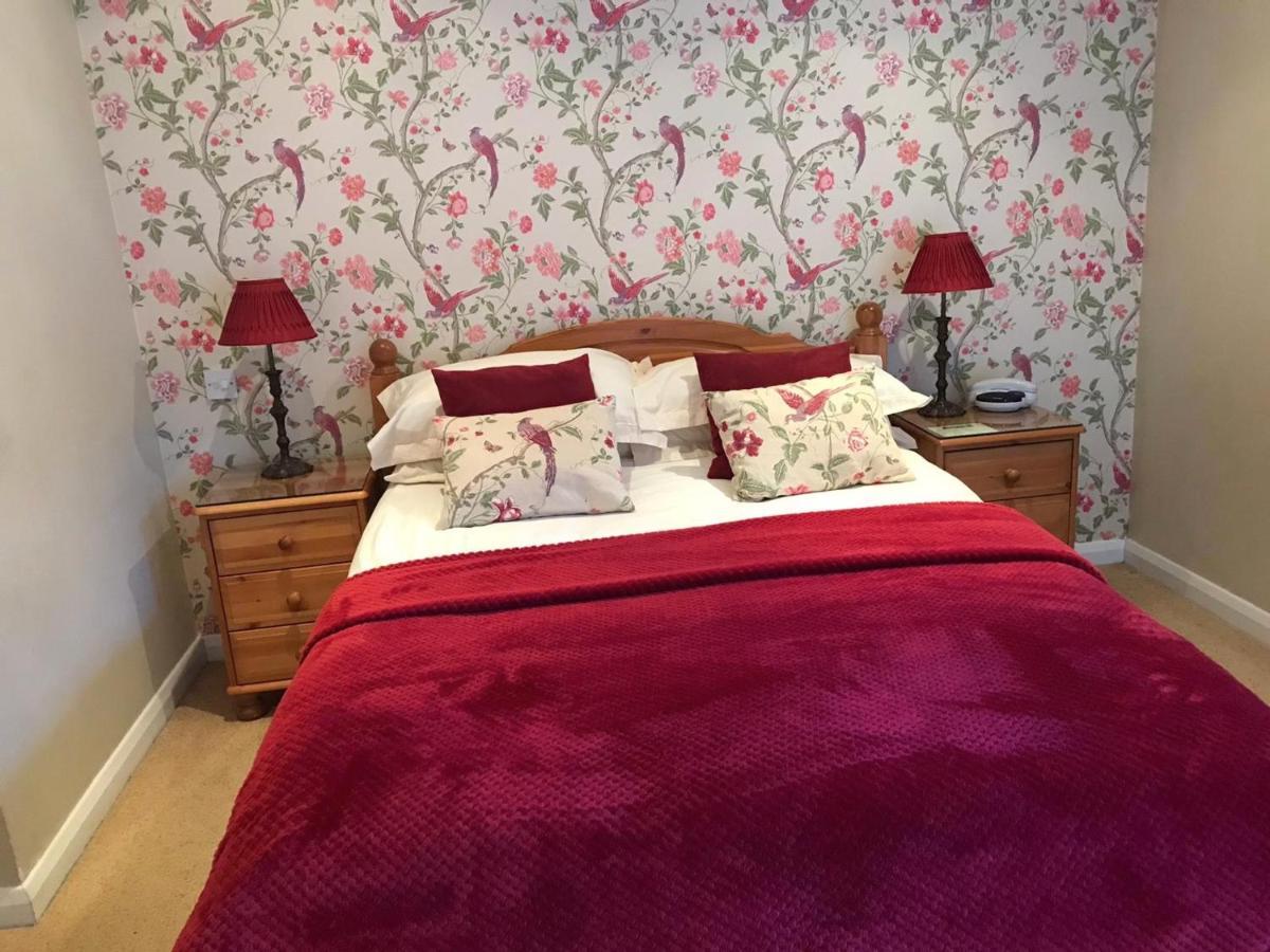 West Lodge Hotel Aylesbury  Esterno foto