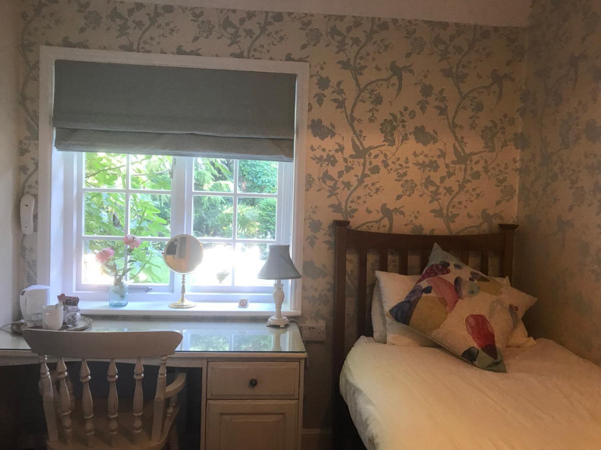 West Lodge Hotel Aylesbury  Esterno foto