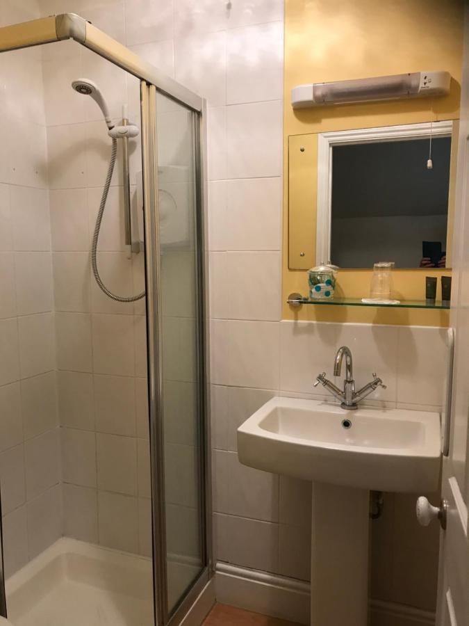 West Lodge Hotel Aylesbury  Esterno foto
